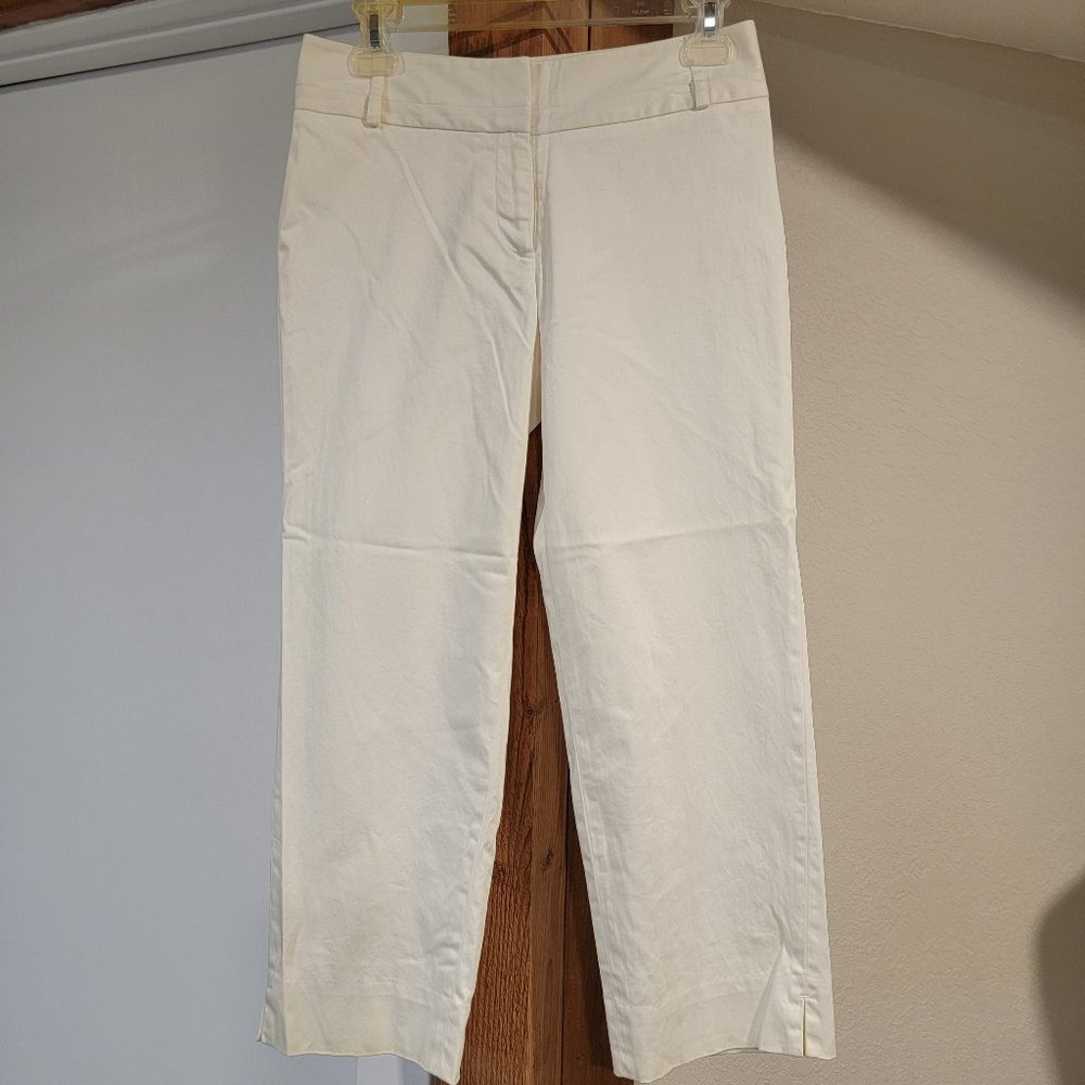 White House Black Market CAPRI - Off White, SZ 2. Excellent Condition!
